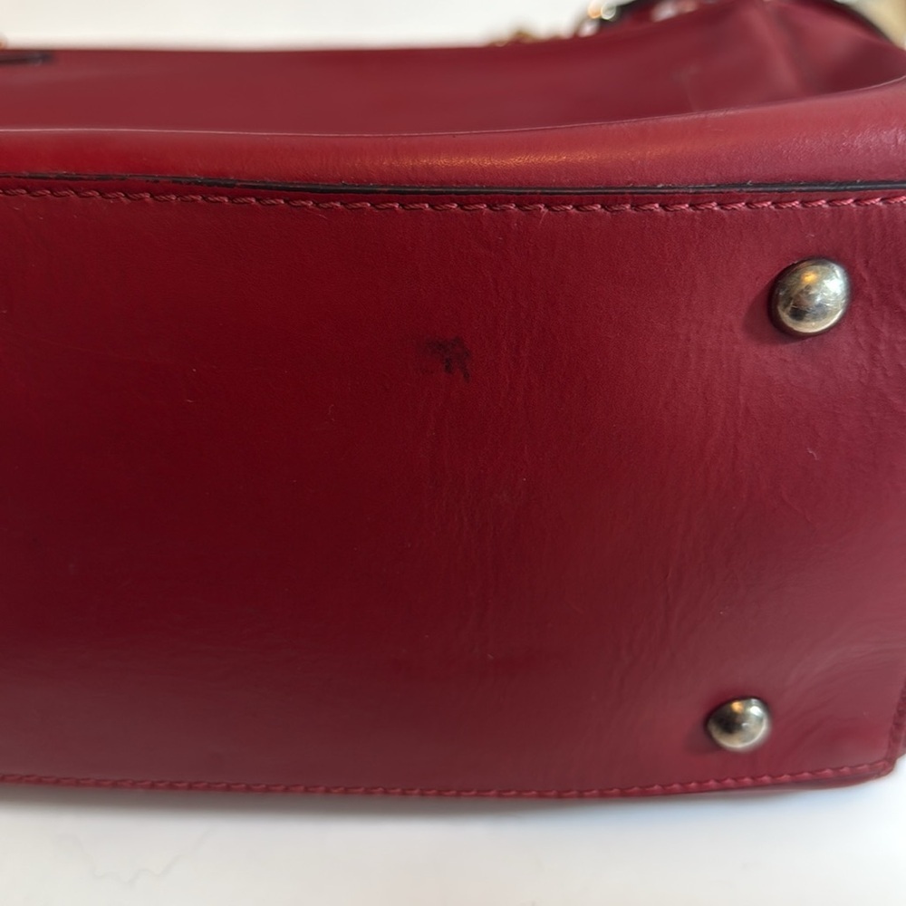 Upcycled Vittoria Napoli Elegant Red Leather Shoulder Bag - Picture 9 of 12